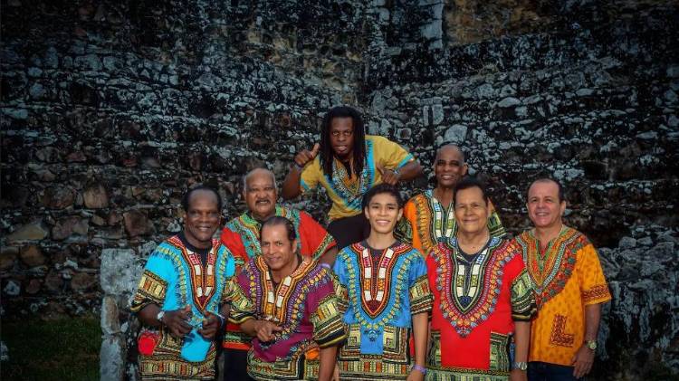 TIEMPO: El espectáculo que revive la música de generaciones