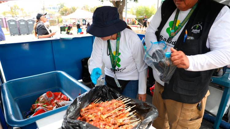 Personal del Minsa detectó ayer carnes a la venta que no cumplían con las condiciones de conservación.