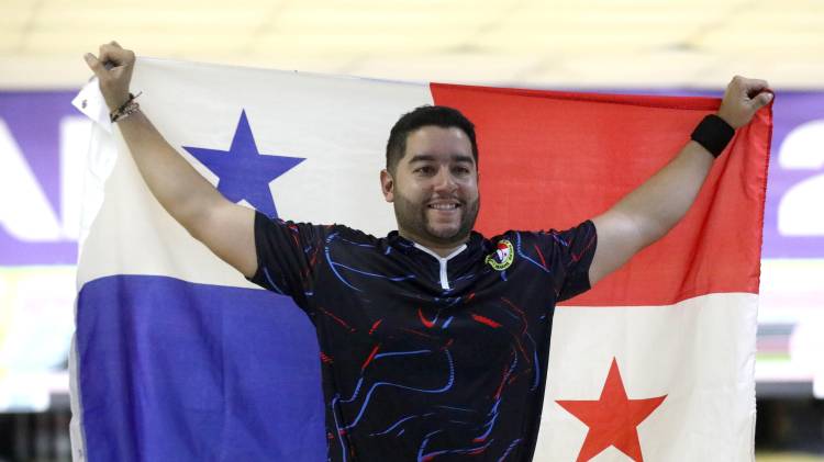 Donald Lee, de Panamá, la presea dorada.