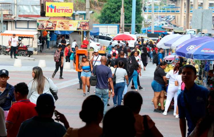 Se abrirán más de 1,000 plazas nuevas.