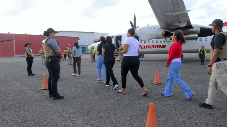 Panamá envía de regreso a su país a 21 nicaragüenses