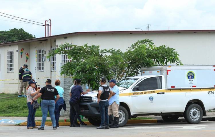 Alexander Jiménez Samudio falleció instantáneamente dentro de una de las casas de la barriada Viñedo.