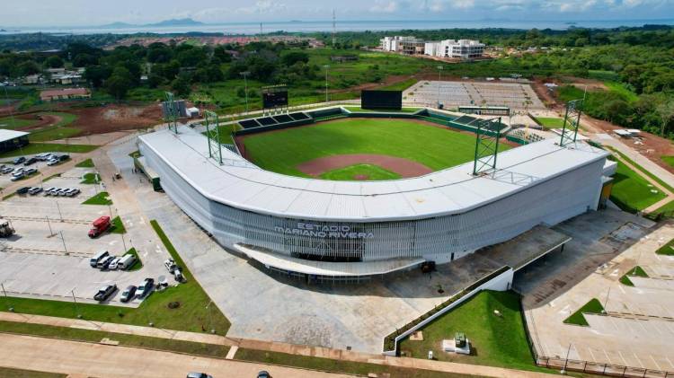 Inauguran estadio de béisbol Mariano Rivera en La Chorrera