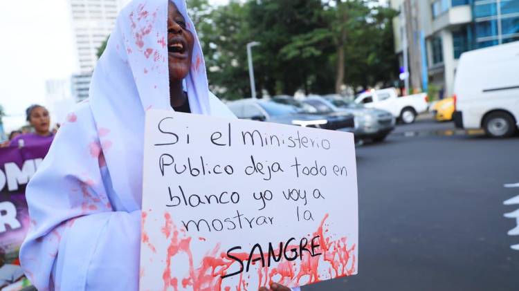 Las ciudadanos claman por el fin de todas las formas de violencia contra las mujeres.