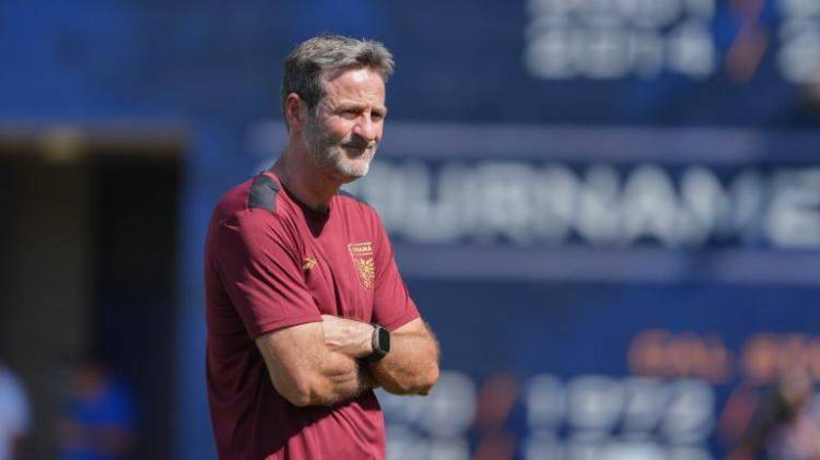 Fútbol: Christiansen llama a jugadores de la LPF