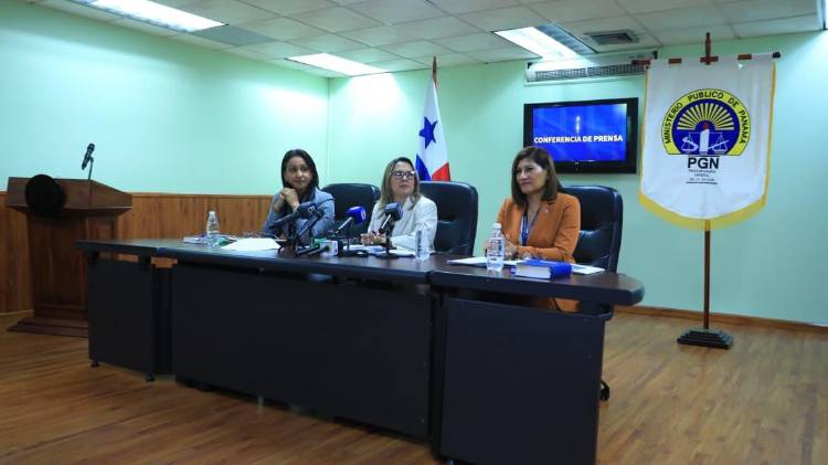 En la conferencia se recordó que el 7 de julio se logró la aprehensión del exdirector Bernardo Meneses.