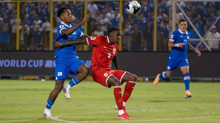 José Córdoba salió al minuto 10 ante El Salvador.