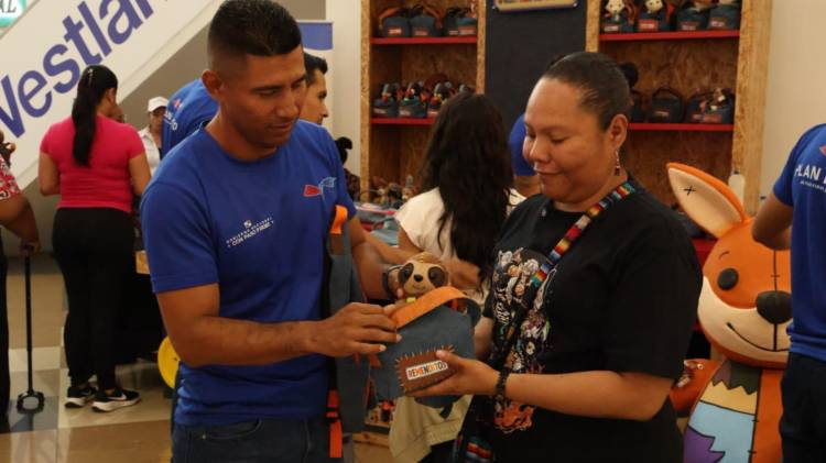 Este fin de semana, el Westland Mall se llenó de color y creatividad con los productos elaborados por personas privadas de libertad.