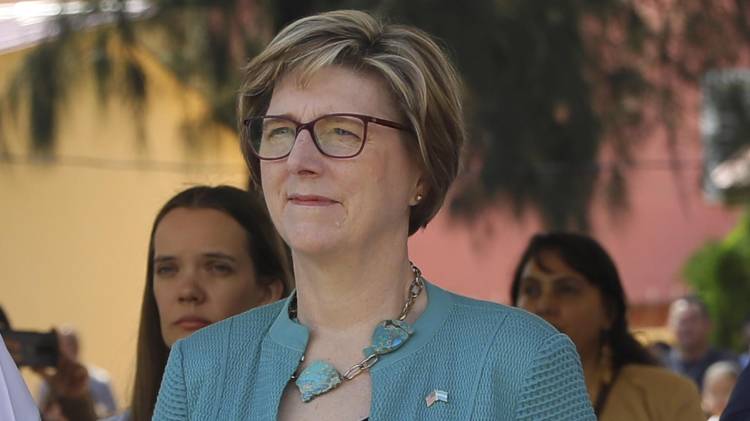 Fotografía de archivo del 6 de junio de 2023 que muestra a la entonces embajadora de Estados Unidos en Honduras, Laura Dogu.
