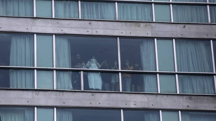 Migrantes están en el hotel Decápolis.