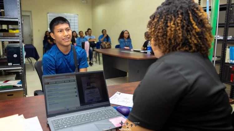 Mitradel y la empresa privada conectan a los buscadores de empleo con el mercado laboral.