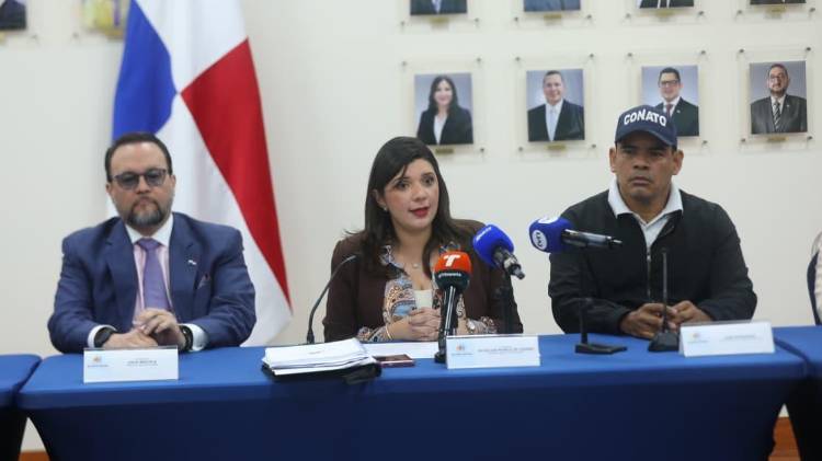 Se acordó también que, a partir de enero de 2026, trabajadores, empleadores y gobierno se reunirán de manera permanente para analizar la situación económica del país.