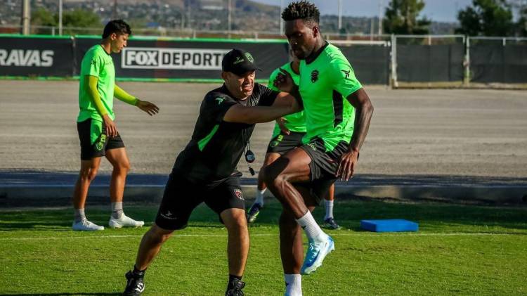 ‘Pumita’ ya entrena con los ‘Bravos’ de Juarez