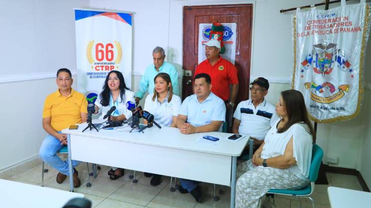 La coordinadora Dialys Campa destacó que, aunque Panamá muestra perspectivas favorables de crecimiento económico.