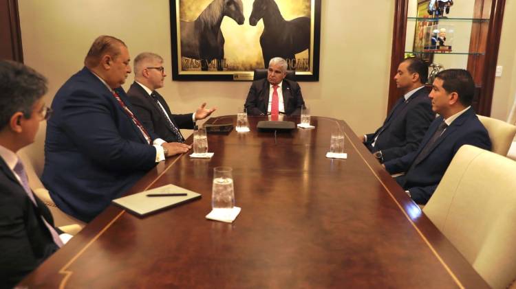 Mulino se reunió con representante de la Organización de Aviación Civil Internacional