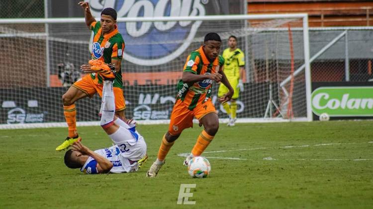 Alejandro Dawson, quien también militó en el Plaza Amador y estuvo en procesos de selecciones nacionales de Panamá, es el padre de Didier.