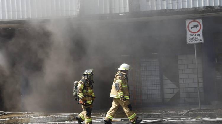 ¿Quieres ser bombero? Estos son los requisitos que debes atender
