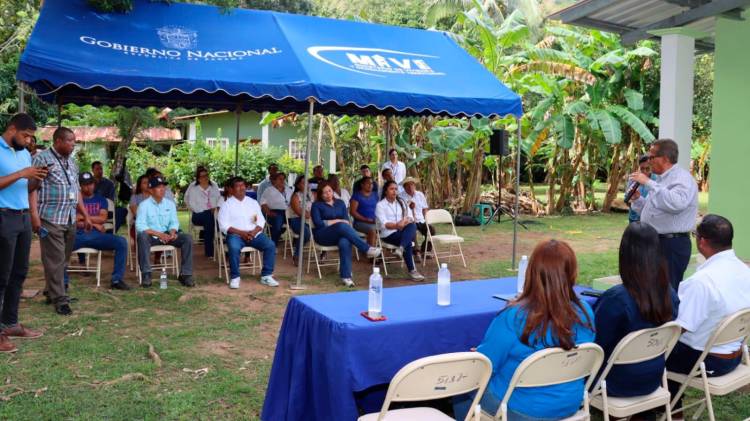 Familias en Coclé pasarán las fiestas de fin de año en nuevas viviendas