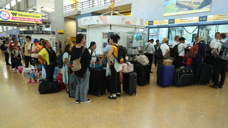 Más de 54 mil personas ya se han movilizado desde Albrook rumbo al interior del país.