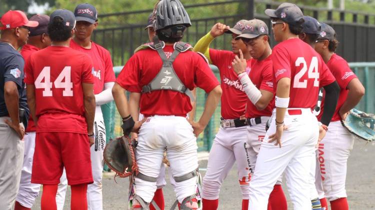 Equipo nacional entrena en La Chorrera.