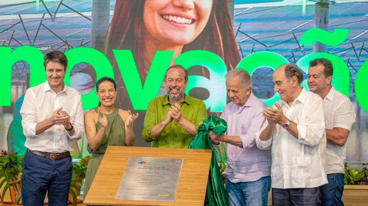 Neoenergía, filial de la eléctrica española Iberdrola, oficializó el inicio de las obras de la mayor planta solar de Fernando de Noronha (isla al noreste de Brasil), que permitirá hasta 2027 la descarbonización de la generación eléctrica de este archipiélago paradisíaco, considerado patrimonio natural de la Humanidad.