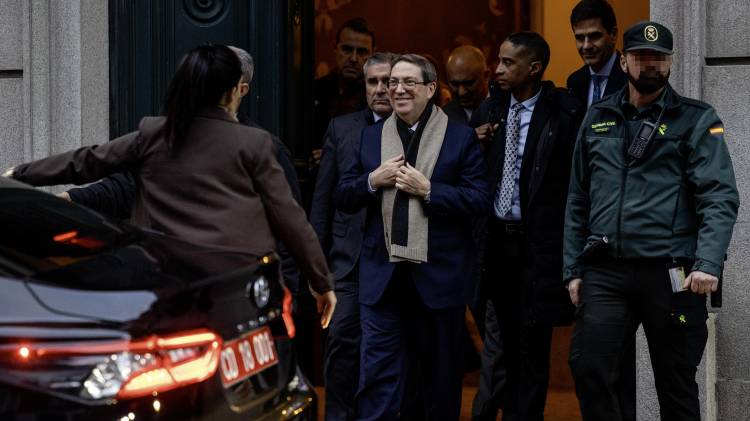 El ministro de Relaciones Exteriores de Cuba, Bruno Rodríguez, a su salida del Ministerio de Asuntos Exteriores.