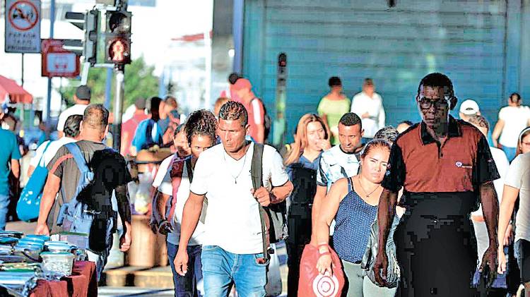 En octubre de 2024 había 202 mil desempleados.