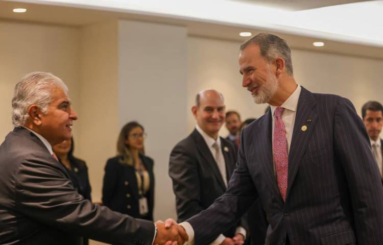 José Raúl Mulino se reunió con el rey Felipe VI de España