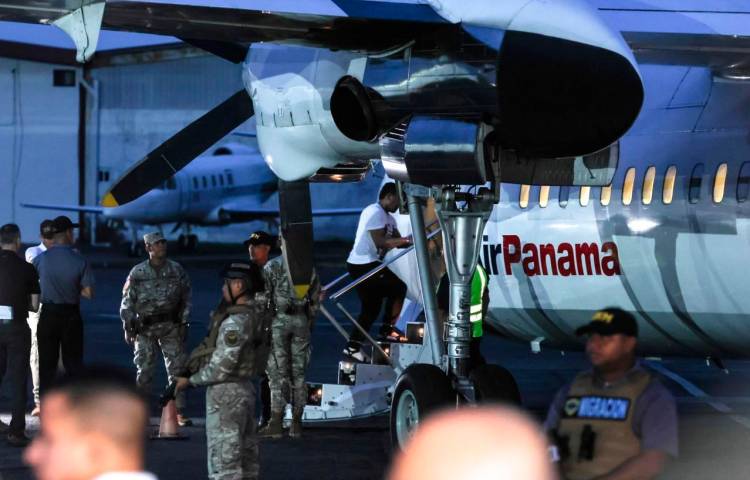 Se trata del primer vuelo después que Panamá y Estados Unidos firmaron el convenio.