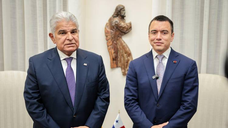 El presidente de la República, José Raúl Mulino, con su homólogo de Ecuador, Daniel Noboa.