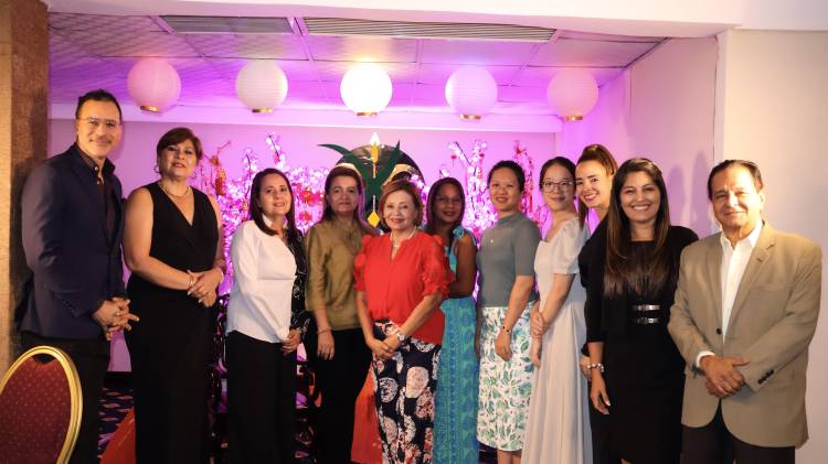 La actividad contó con la participación de representantes de la Embajada de la República Popular China