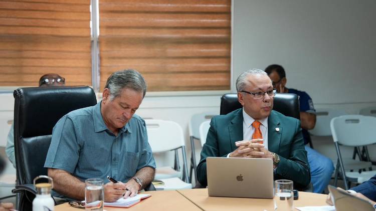 Navarro y Carrasquilla en la reunión.