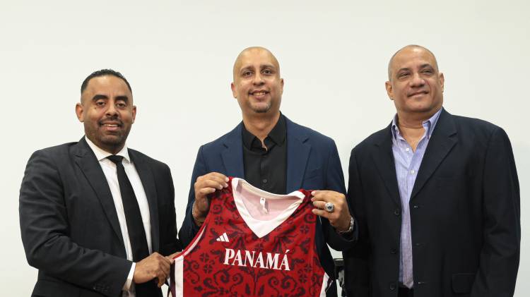 Nelson Colón durante su presentación.