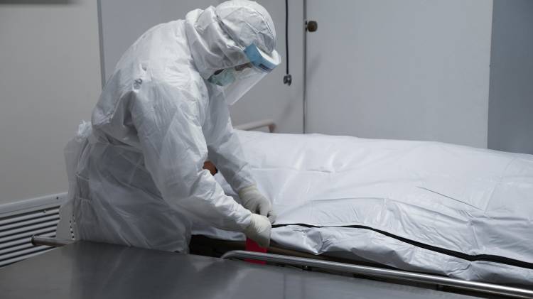 Pasadas las 10:00 de la mañana las autoridades se mantenían en la escena recopilando información.