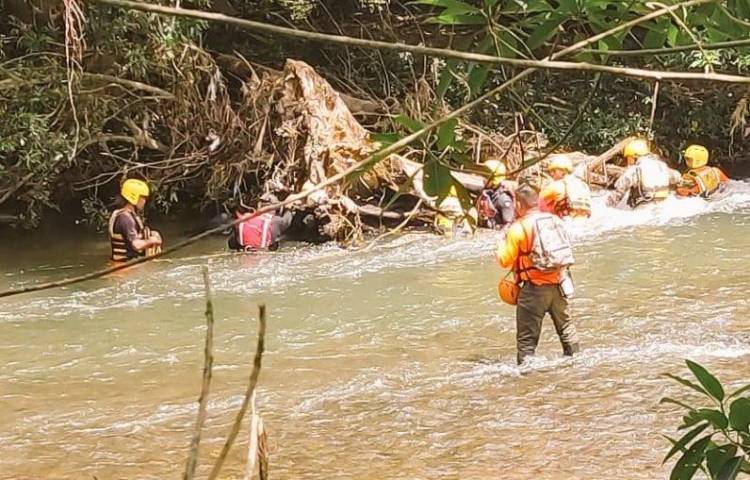 Joven de 15 años pierde la vida al ser arrastrada por una cabeza de agua