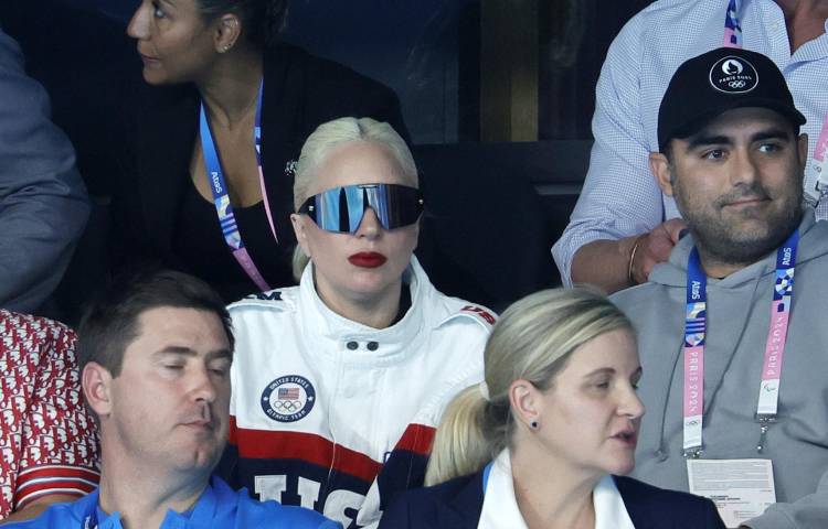 La cantante Lady Gaga y su novio en los Juegos Olímpicos de París. EFE/EPA/RONALD WITTEK