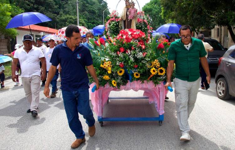 La celebración de la santa patrona de los marinos y pescadores, se celebra el 16 de julio.