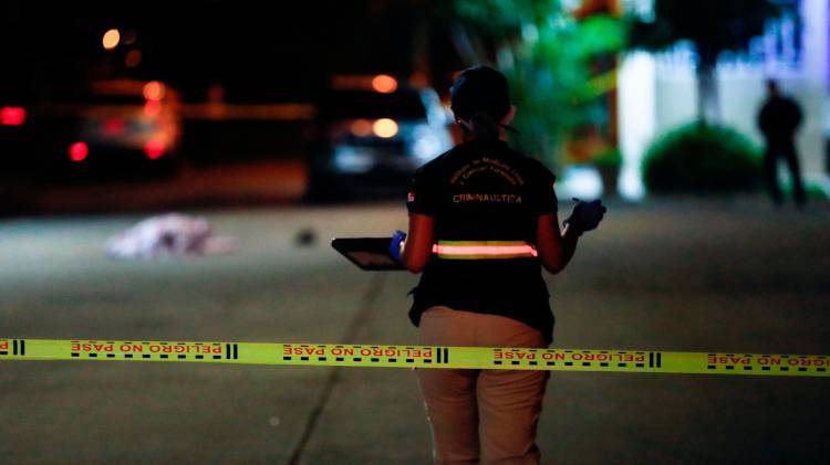 La policía dijo que no hay detenidos por este crimen
