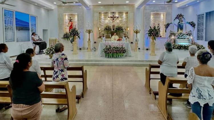 Es el cura más joven del país y en su primera prueba se resintió de dios