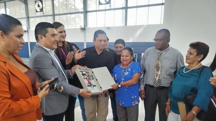 Histórica entrega de llaves de las nuevas instalaciones, con inversión de casi $14 millones.