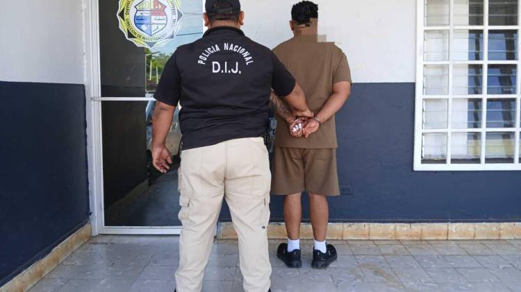 El ciudadano fue aprehendido tras una verificación en un punto de control en Penonomé.
