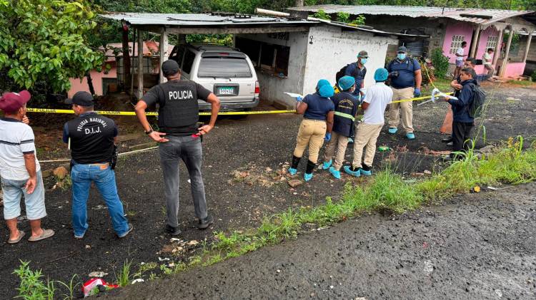 Vecinos del lugar dijeron que todo ocurrió durante una reunión en la vivienda.