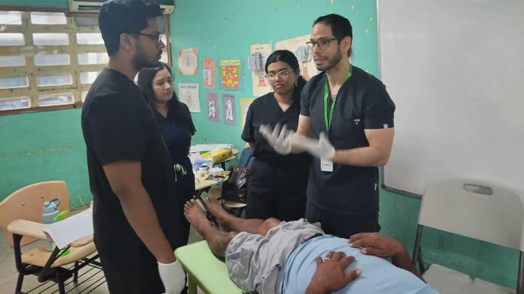 Más de 500 personas reciben atención médica gratuita en gira médica