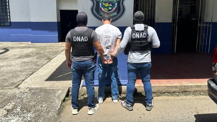 Los operativos realizados por la Policía Nacional en las últimas 24 horas dejaron como resultado más de un centenar de aprehensiones, drogas sacadas de circulación, armas incautadas y acciones firmes en materia de tránsito.