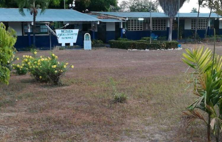 Escuela José de los Santos Gutiérrez.