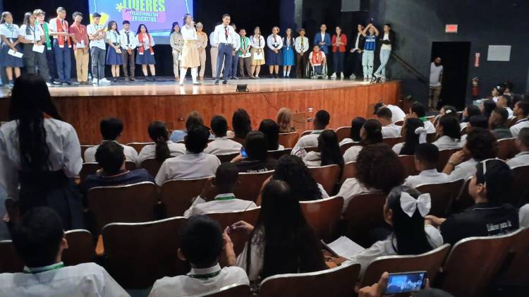 El Primer Foro Nacional Educativo.