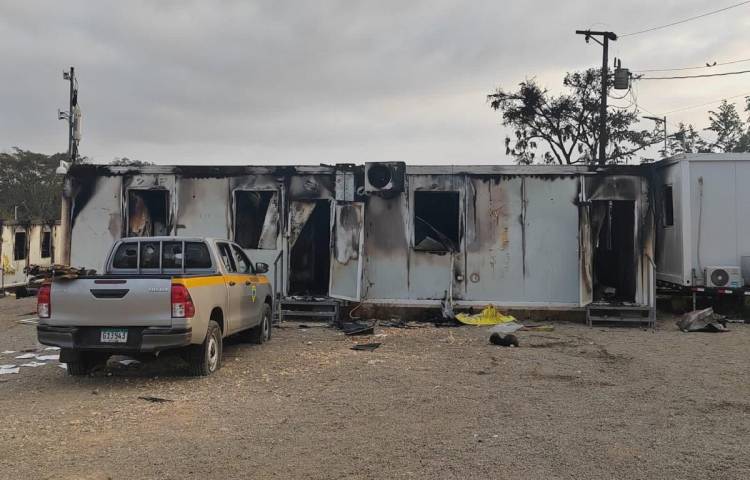 Tribunal condena a 43 migrantes por incendio en Darién