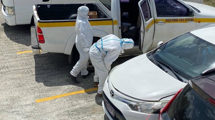 Especialistas en salud ya se encuentran en el plantel para investigar las causas de los malestares, que aún no han sido determinadas.