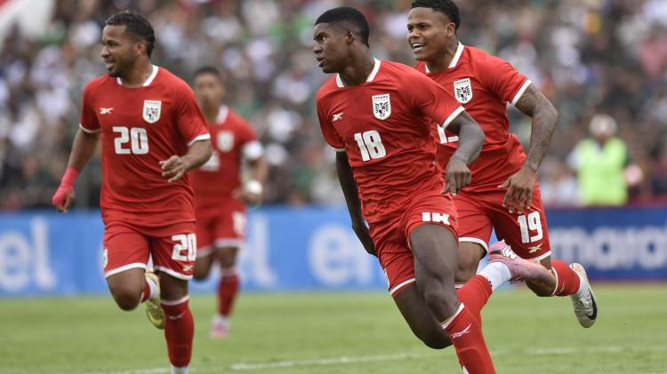 FIFA: Panamá baja tres escalones en el ranking