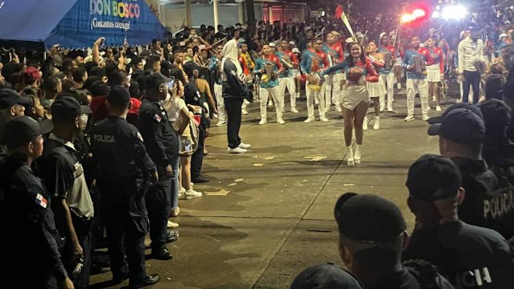 Don Bosco da el primer toque de tambor a las Fiestas Patrias